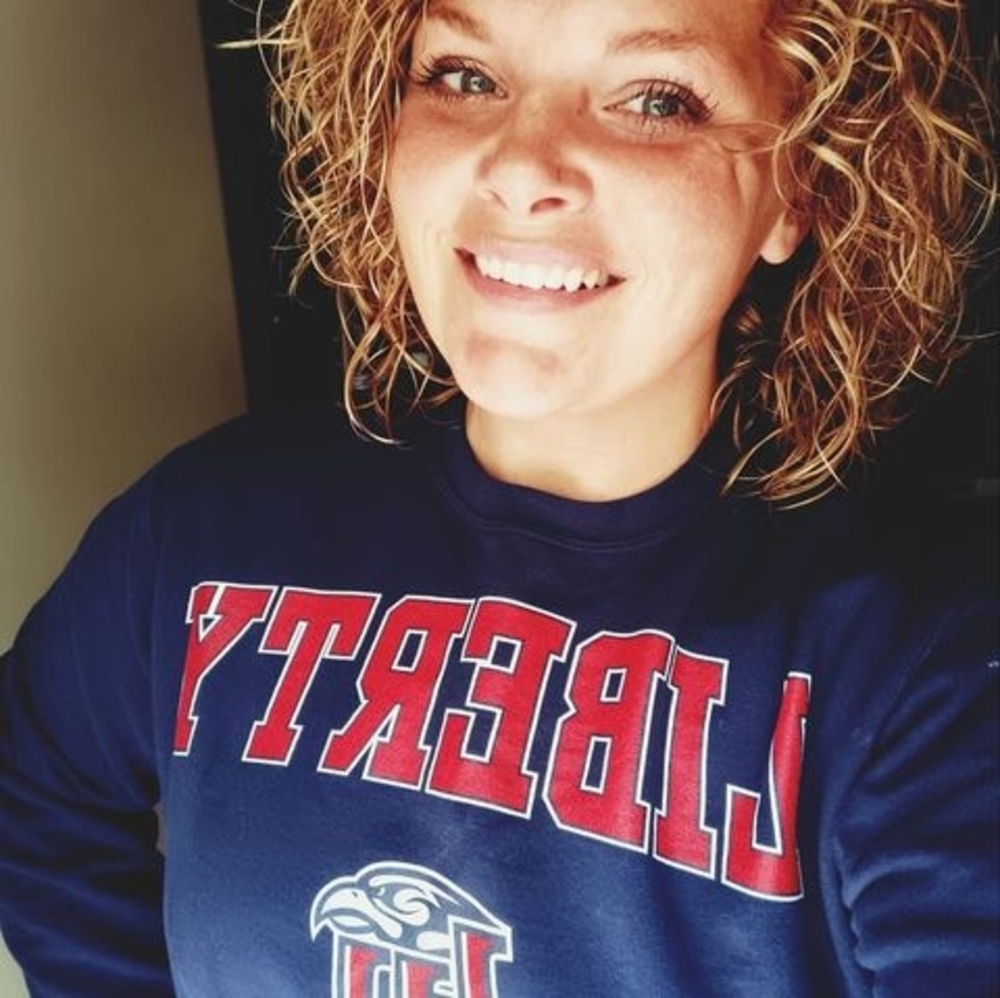 Meet your Posher, Alyssa
